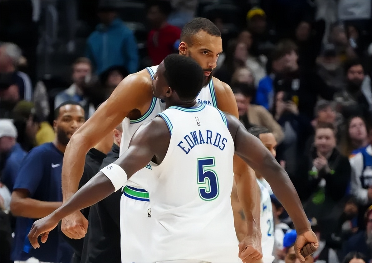 关于赛地聚焦——中超国际比赛日热度飙升；明尼苏达森林狼篮板制胜；球迷炸锅；赛程密集仍需轮换的信息